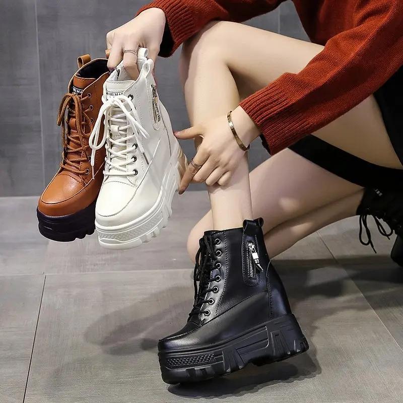 New Women's Thick Soled Ankle Boots 2024 Winter Thick Soled Casual Sports Shoes High Top Leather Lace Up Short Boots