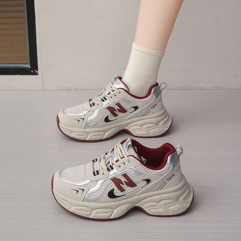 

Fashion retro dad shoes women s spring 2025 new trend platform casual shoes small versatile sports shoes 35 серый
