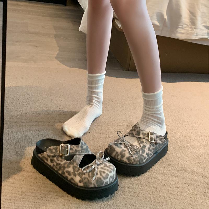 Fashion Women's Fashion Baotou Slippers Round Head Shallow Mouth Butterfly Knot Metal Buckle Waterproof Platform Flat Sandals