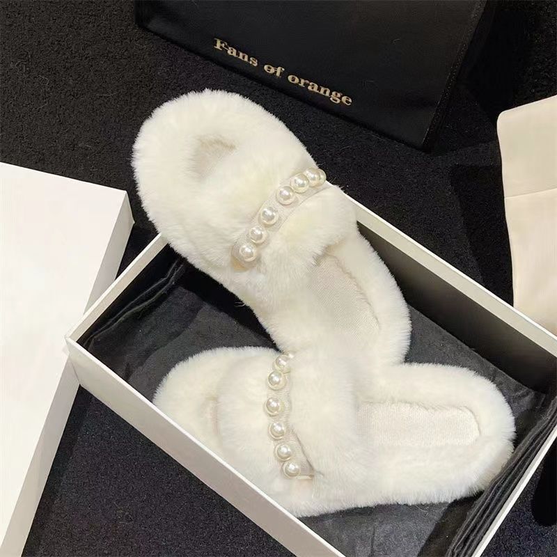 Pearl Mao Mao slippers women's outer wear spring and autumn 2025 autumn and winter new Mao Mao beaded non-slip one-word Mao tows ins