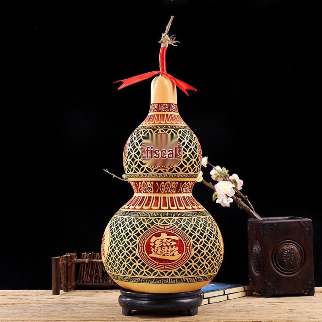 Chinese Knot Carved Gourd Pendant for Living Room Decoration or Gift