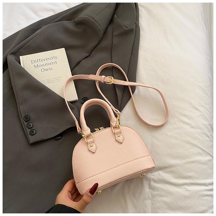 

Универсальная ins通勤 портативная маленькая сумка женская 2025 новая модная сумка-мессенджер летняя простая повседневная сумка-ракушка 18*9.5*14