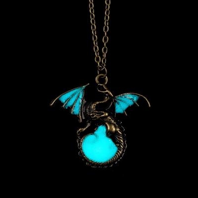 Pendant Necklace Luminous Retro Pendant Necklace Power Daily Wear Game Dragon Metal Alloy Men 'S PendantRetro Necklaces