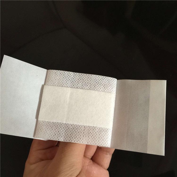 Daiso Outdoor Self-Adhesive Non-Woven Dressing Patch for Wound Care