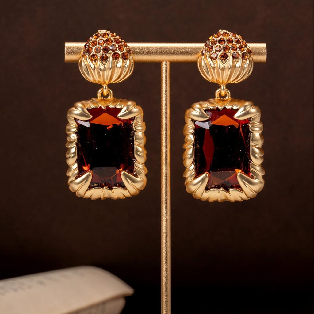 Vintage Geometric Sugar Crystal Earrings With Palace Style Elegant Temperament High Grade