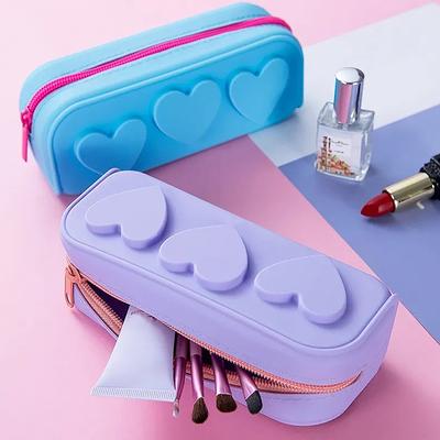 Sacs à fermeture éclair en silicone, sac réutilisable en forme de cœur, sac à cosmétiques, étui pour pinceaux de maquillage Portable pour femmes