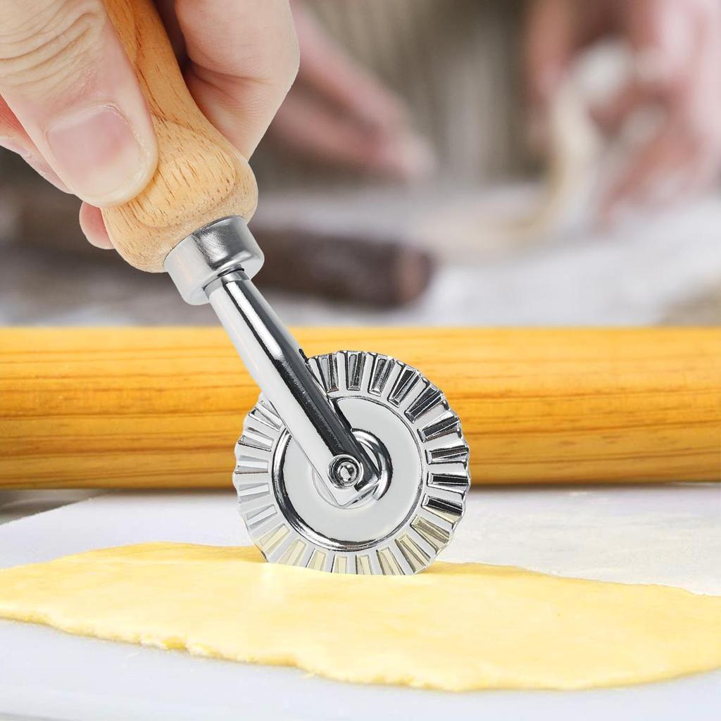 Pastry Wheel Cutter Round Pizza Cutting Wheel Tools Dough Cutting Roller Home Pizza Divider Kitchen Gadgets Baking Cutting Tools