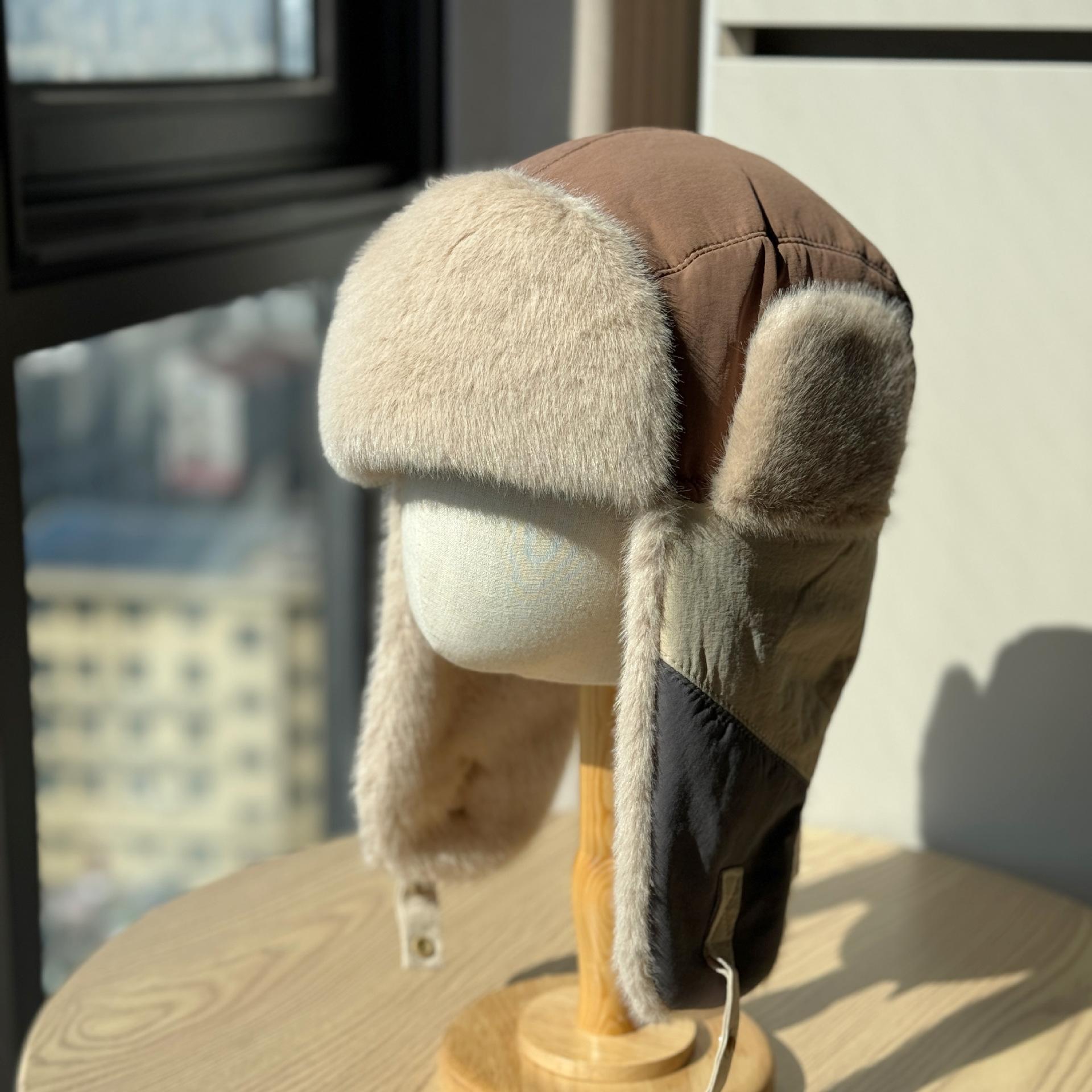 

New Winter Color blocked Thickened Lei Feng Hat for Men and Women Outdoor Cycling Warm Ear Protection Hat Northeast Cold Proof Pilot Hat one size