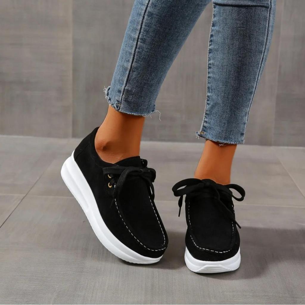 Nouvelles Baskets Chunky Femmes Couleur Unie Semelle Épaisse Lacets Marche Chaussures pour Femmes Respirantes Antidérapantes Chaussures à Plateforme