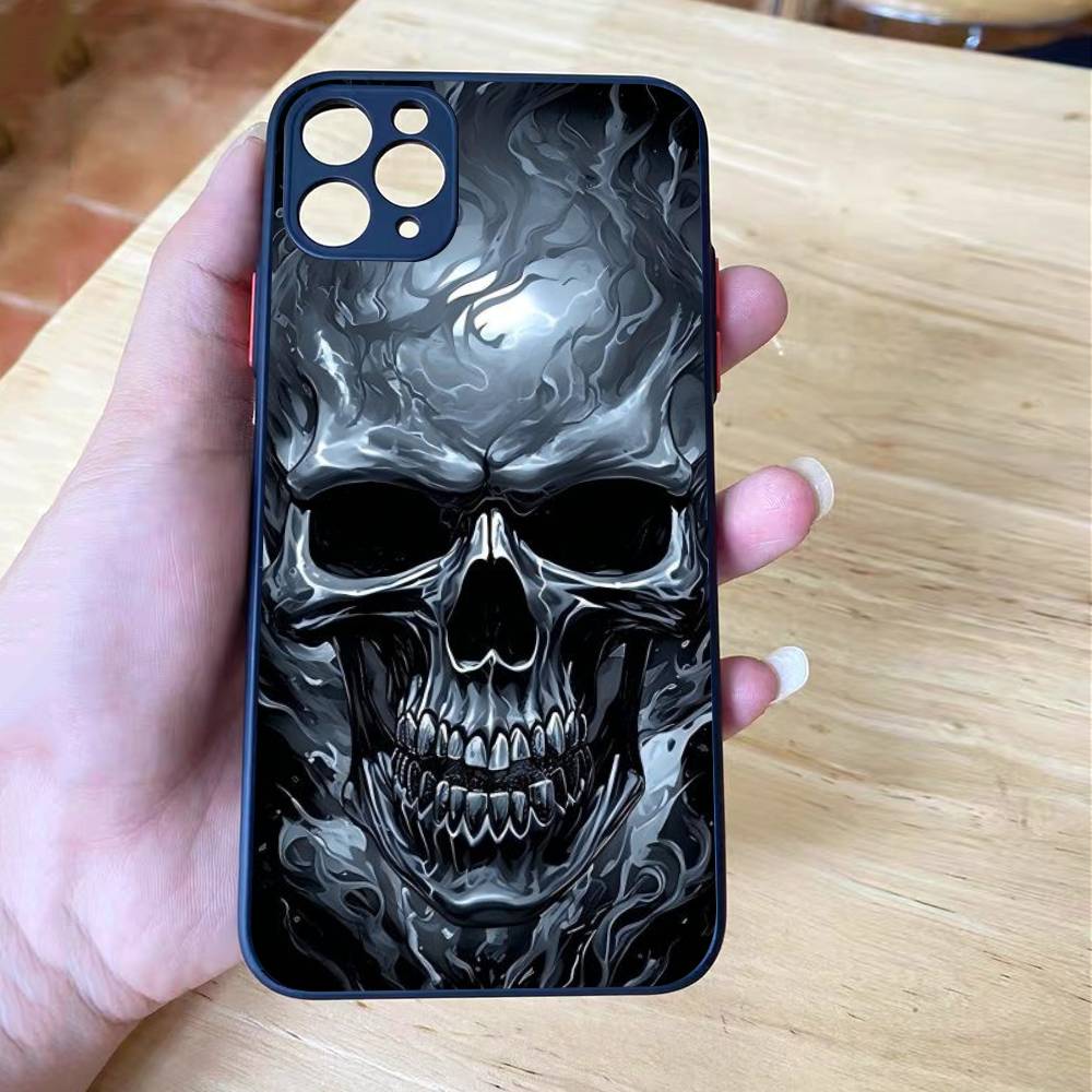 

Terror Black Skull frosted Shockproof For iPhone 16 15 11 12 13 14 Pro Max X XSMAX Mini Phone Case iPhone XS max