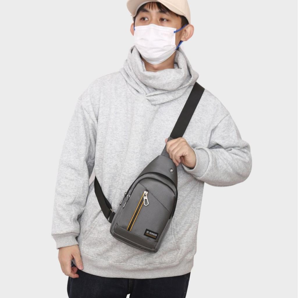 Men's Breast Bag, New Messenger Bag, Casual Men's Bag, Sports Backpack, Trendy Shoulder Bag, Oxford Cloth, Thickened and Wear-resistant.
