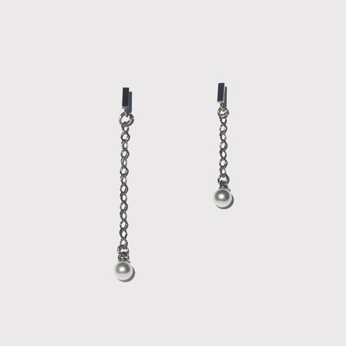 Rush Off [Rushoff] Pearl Drop Earring