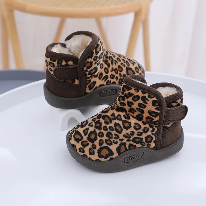 

Детские зимние ботинки с толстым бархатом, обувь для девочек, теплая хлопковая обувь, мягкая подошва, детская обувь, хлопковые ботинки для мальчиков, удобная детская обувь, Botas Niña 20insole13cm цветной печати леопарда