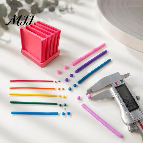Handmade Earring Tools 1 Set Polymer Clay Thickness String Rollers, Rolling Guide 0.5-5mm, with Storage Base, Strip Roller Maker for Earrings,