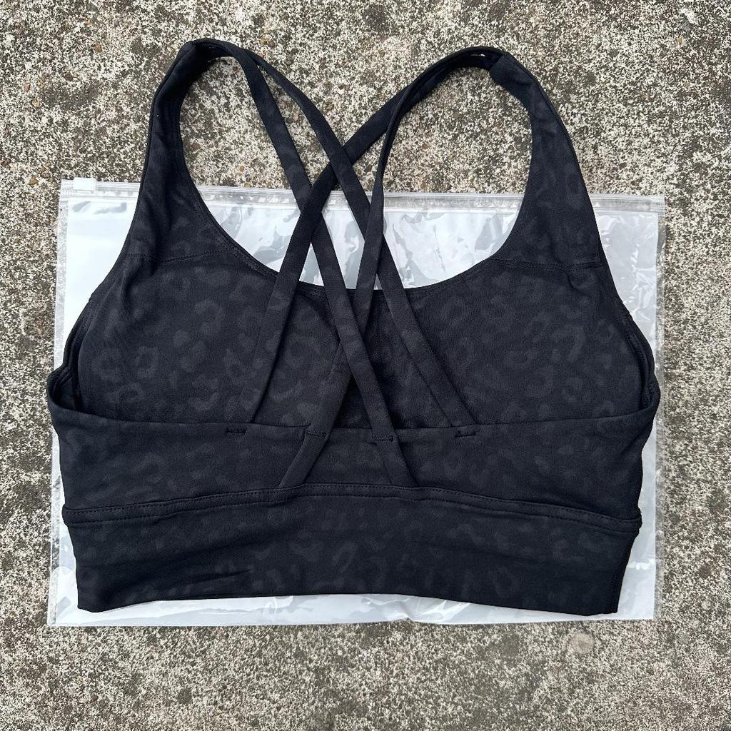 Women's Shockproof Multi-Strap Sports Bra with Chest Pad