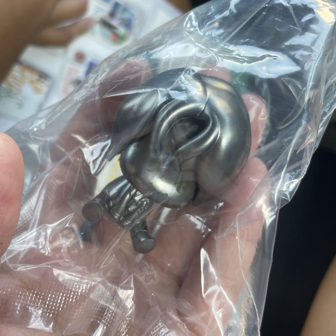 

[Б/У] Миссис. ЗЕЛЕНОЕ ЯБЛОКО Деформированная фигурка