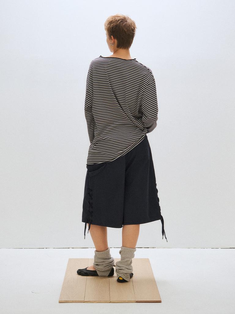 Peullijeupeulojegteu Lace-Up Bermuda Pants, Navy