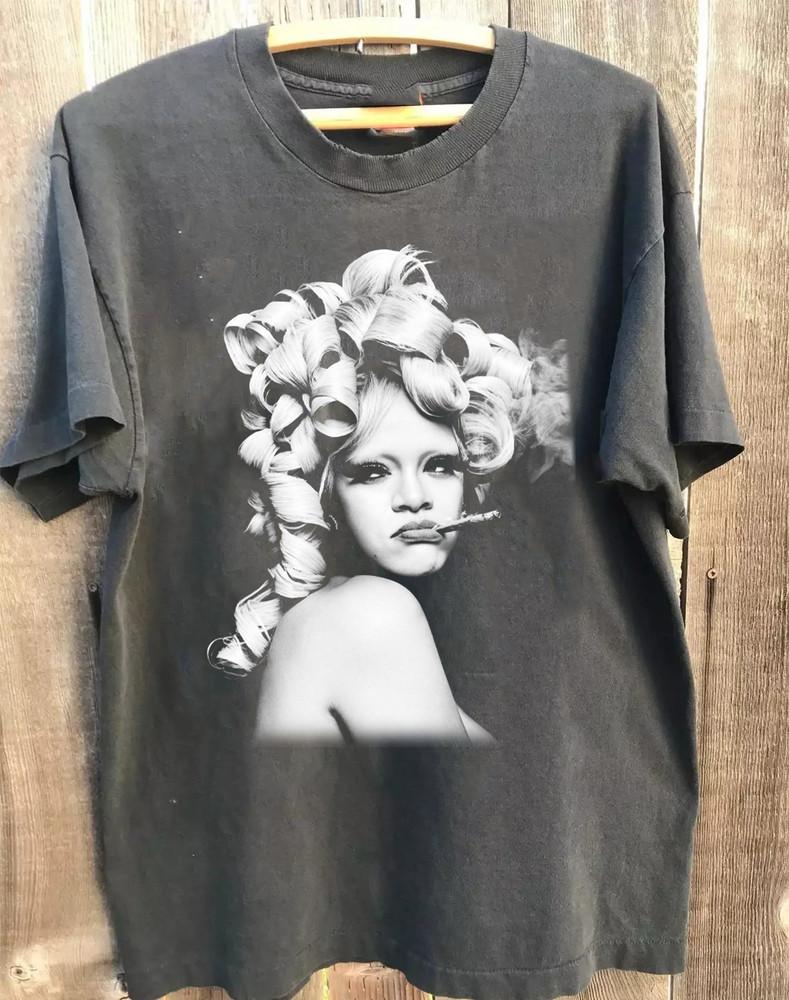 

Rihanna 2024 Collection Gift for Fan Charcoal Style All Size S to 5XL MD1190 Unisex T-Shirt XXXXL