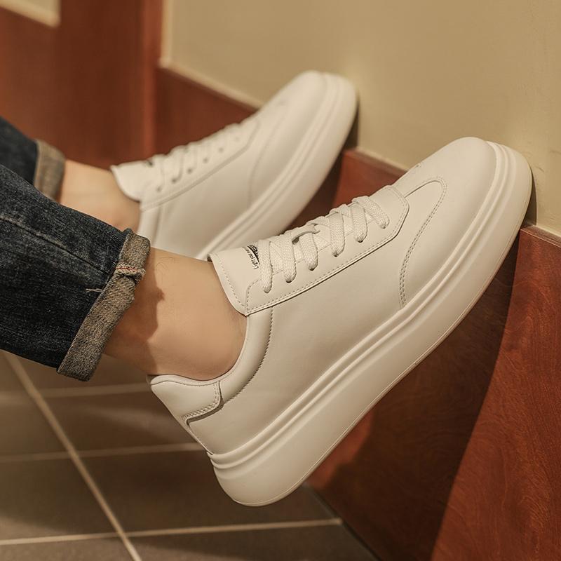 Fashion Outdoor Men Casual Shoes 2025 New Arrival Classic Mens Sneakers Lace-up Walking Shoes Leather Mens Comfortable Driving Flats