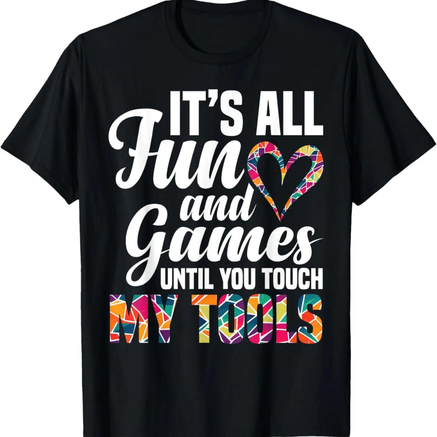 Lightning Bolts Distressed Vintage Pattern Minimal T-Shirt S