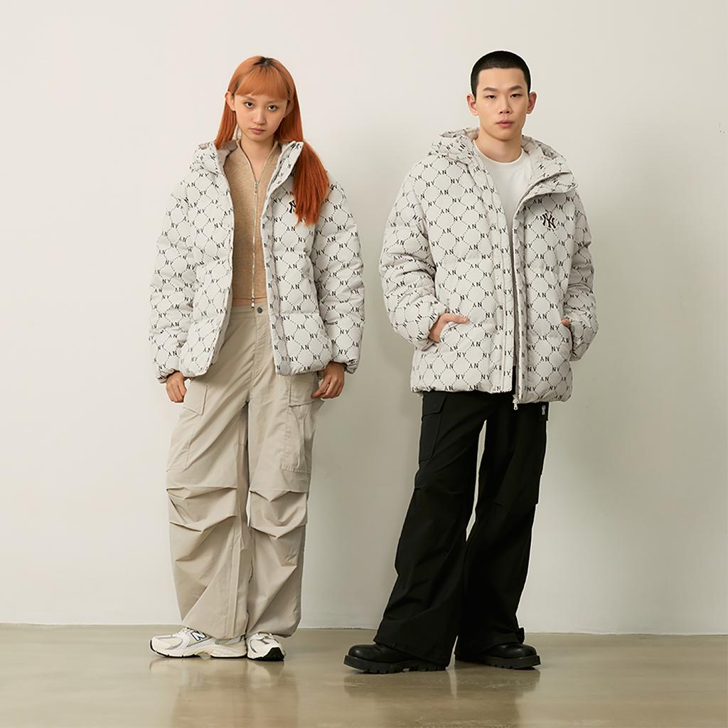New MLB MONOGRAM Collection New York Yankees Down Jacket Unisex Dark Cream 3ADJM1146-50CRD