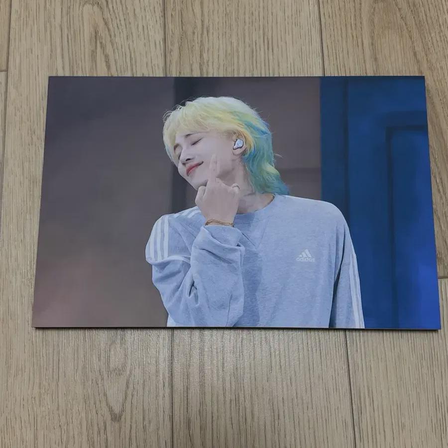 

Рамка Чонхана из Seventeen матовая