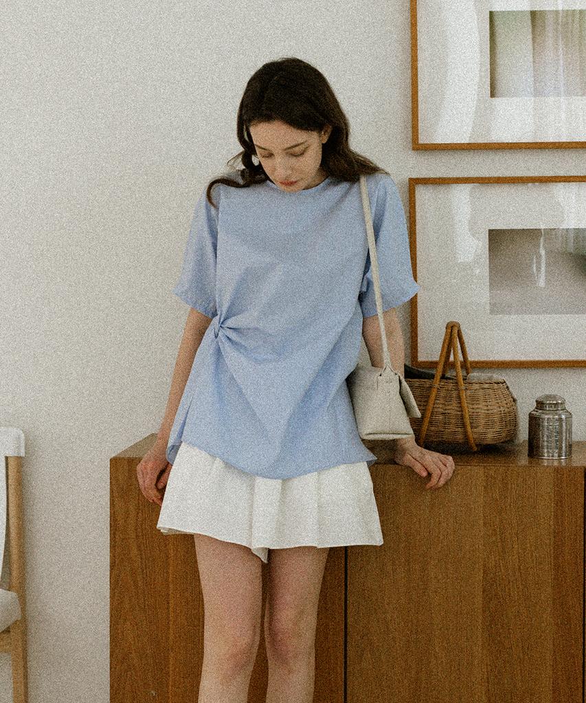 KNOWING Twisted Blouse (Sky)