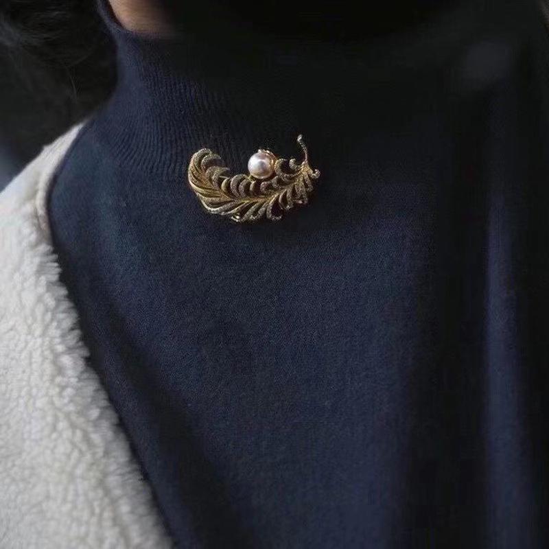 Gold-Plated Feather Brooch with Zircon and Pearl Detailing