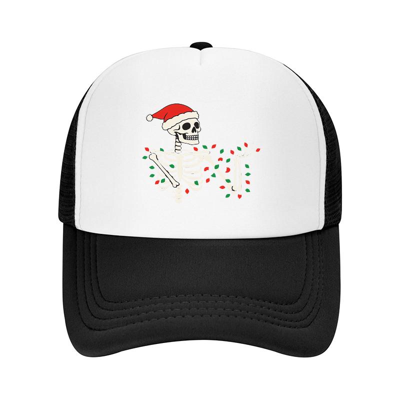 Christmas Skull Design Mesh Trucker Hat with Breathable Back Panel and Festive Holiday Pattern for Casual Wear