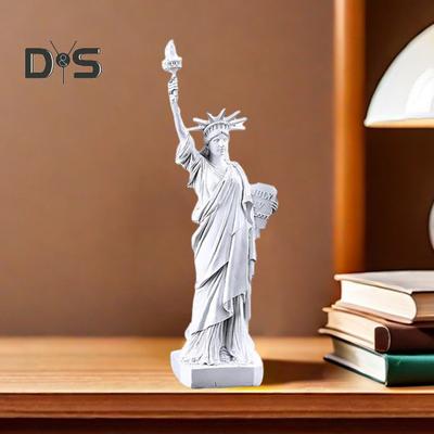 Desktop Statue of Liberty Resin Liberty Goddess Figurine USA Style Goddess Collection Home Office Decoration Gift for Family Friends