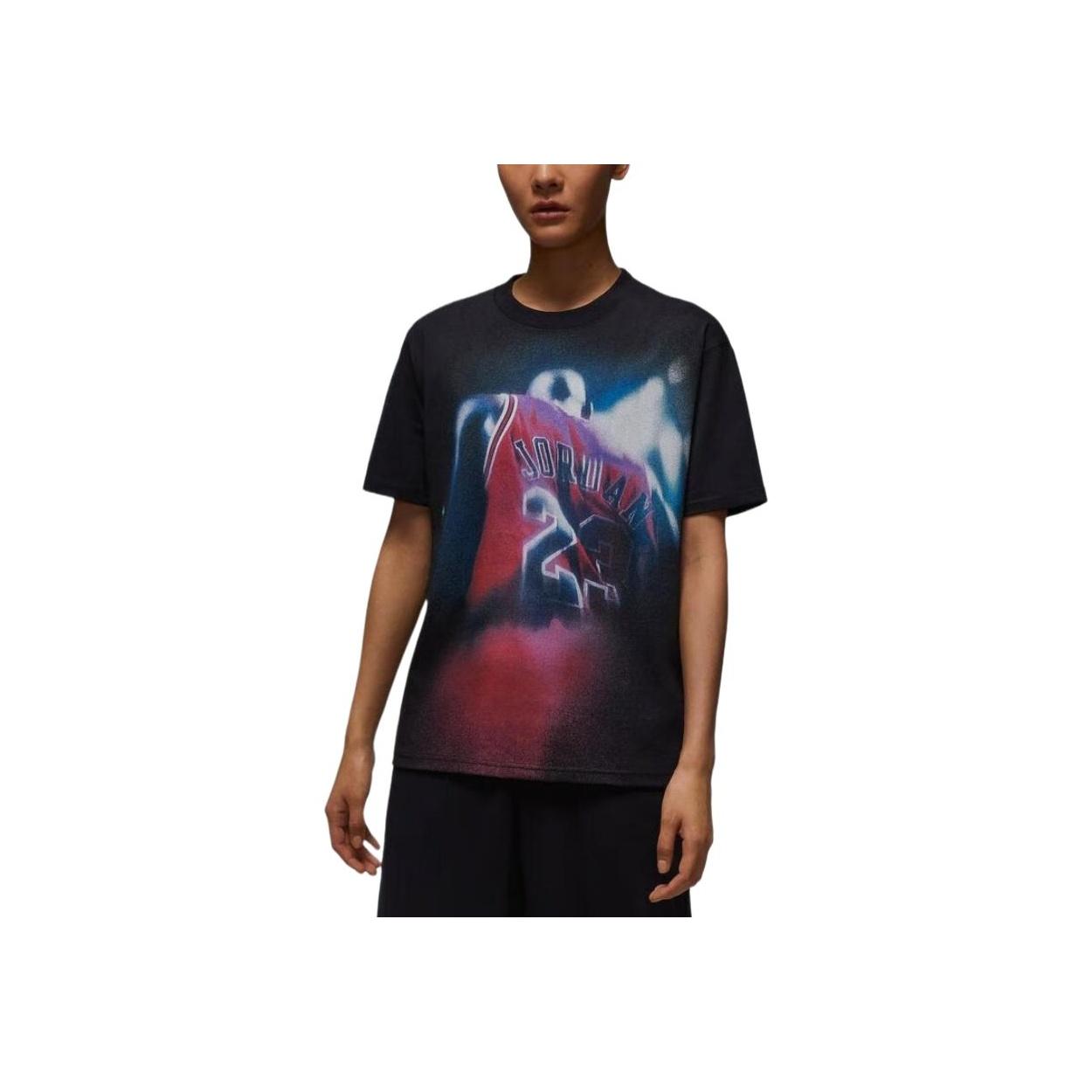 

New Jordan GFX T Shirts Women s Black IB1964-010 XL