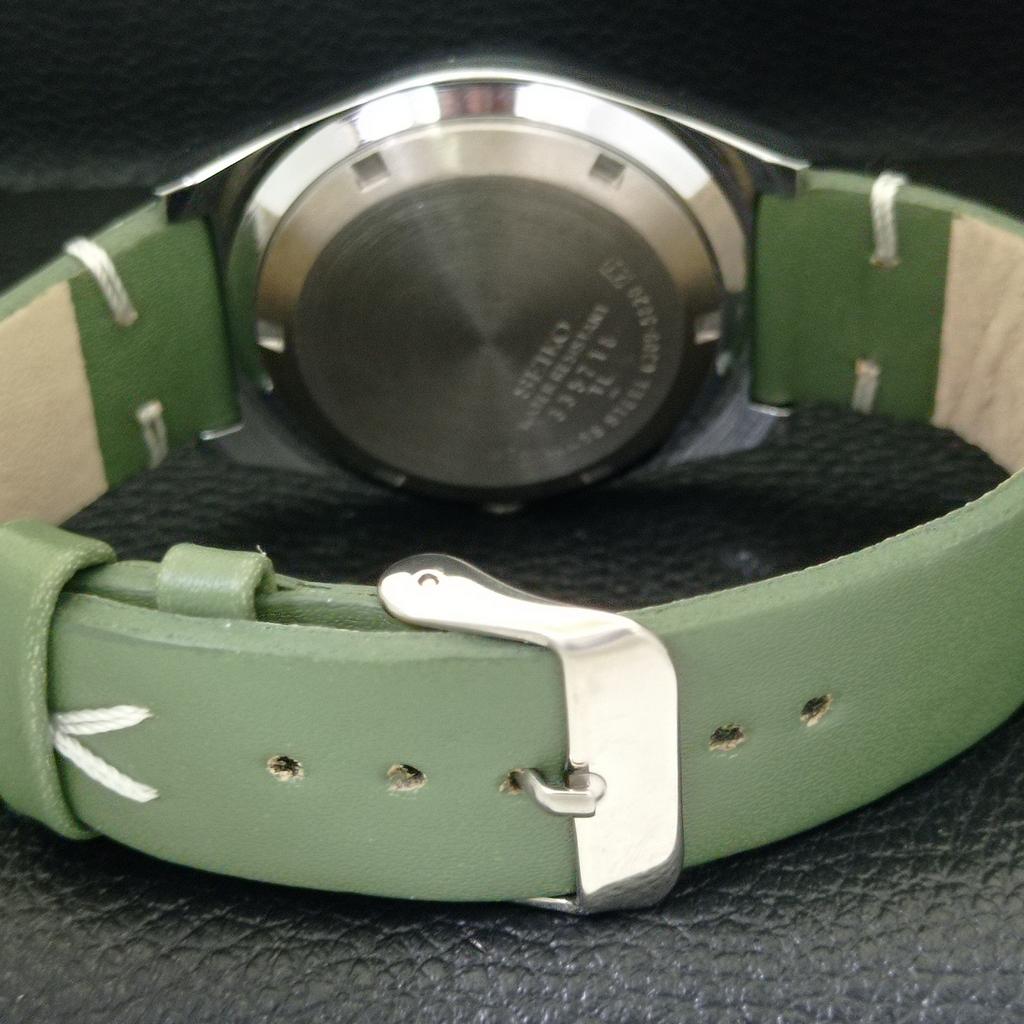 REFURBISHED VINTAGE SEIKO 5 AUTOMATIC JAPAN MENS GREEN DIAL WATCH a434693-2 R121-a434693
