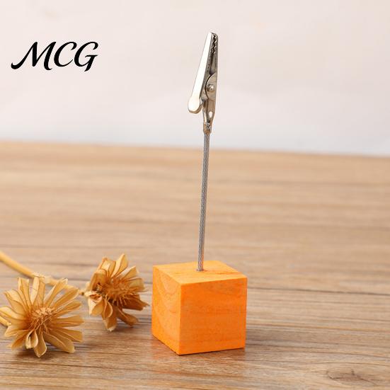 Metal Pole Memo Stand 2 Pcs Wooden Cube Base Holder with Clips, Mini Table Smooth Open Close Clip Number Stands for Name Cards, Photos, Memos,