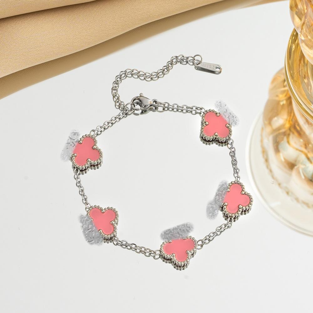 Bransoletka z czterolistną koniczyną Lekki luksus i wysokiej klasy dodatek biżuteryjny damski i bransoletka