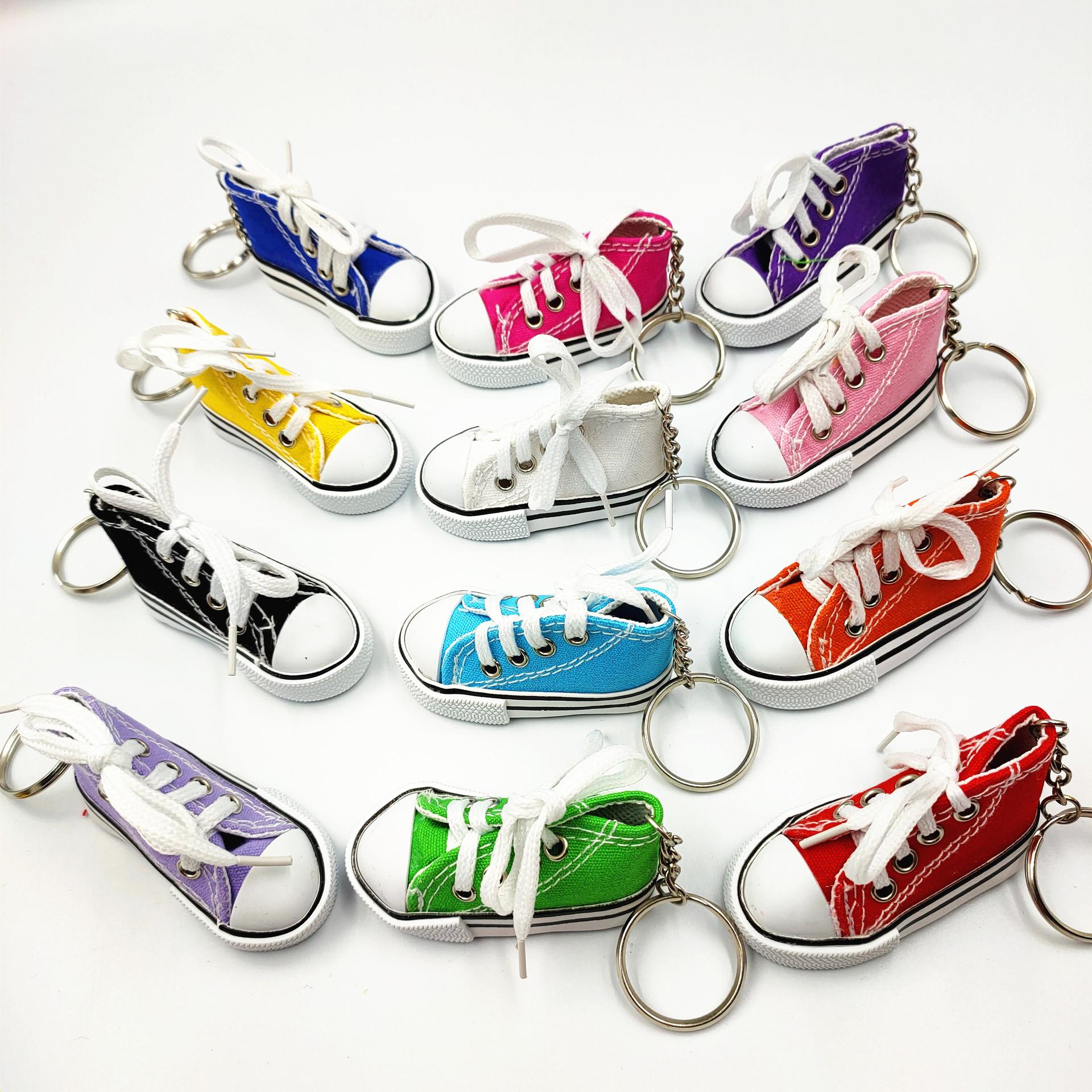 

Mini simulated canvas shoes keychain pendant sports shoes luggage car personalized pendant creative gifts