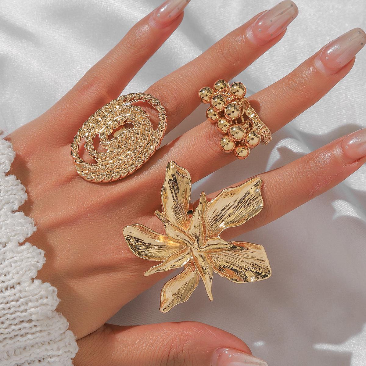 Vintage-Inspired Open Ring: European and American Niche Retro Design