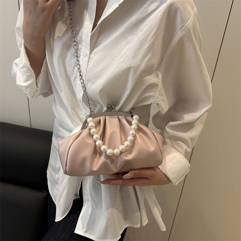 Beautiful Casual Fashion Trend Beautiful Pearl Light Luxury High-end Texture Temperament Portable Shoulder Messenger Bag Women's Bag