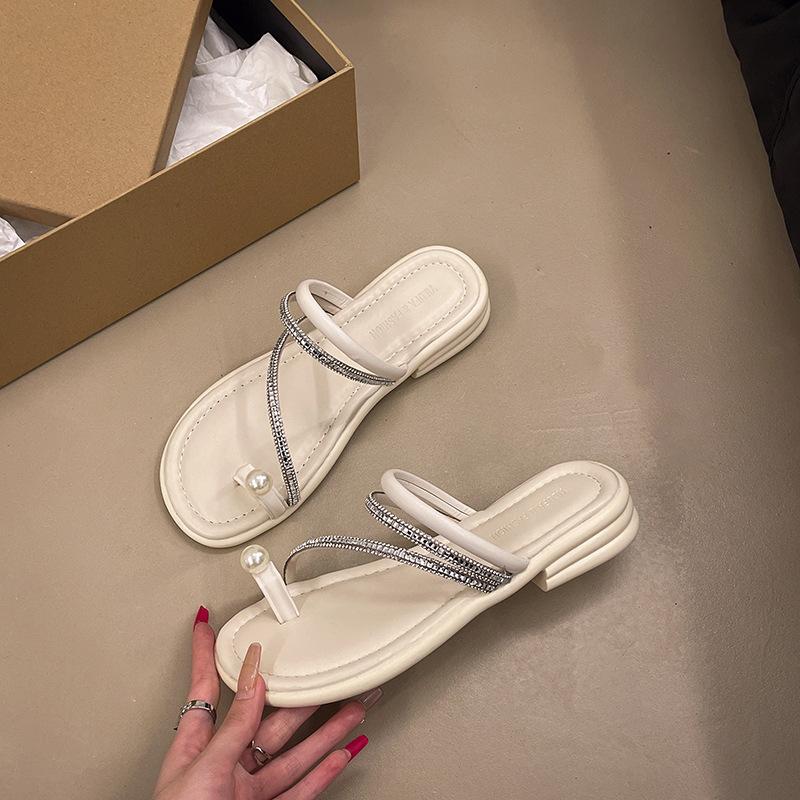 

Meadow pearl sandals 2025 summer new one-word with rhinestones outside sandals flat-bottomed beach slippers 40
