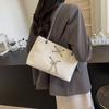 Large capacity chain retro tote bag women's new fashion casual texture small bag single shoulder underarm women's bag