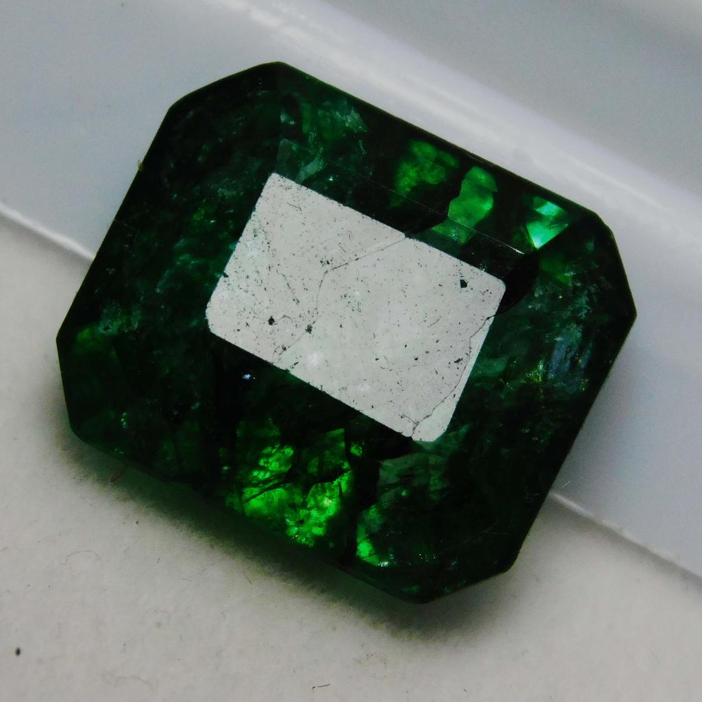 Natural Colombian Emerald 9.05 Ct Green CERTIFIED Emerald Cut Loose Gemstone