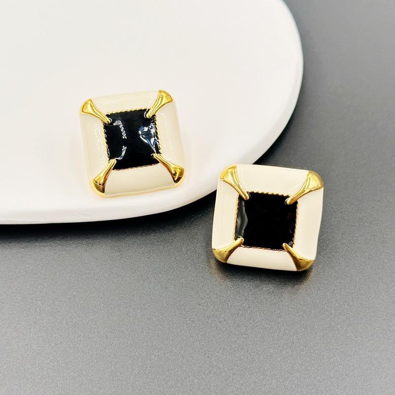 Hong Kong Style Retro Temperament Earrings Geometric Drop Glaze Simple Stud Earrings