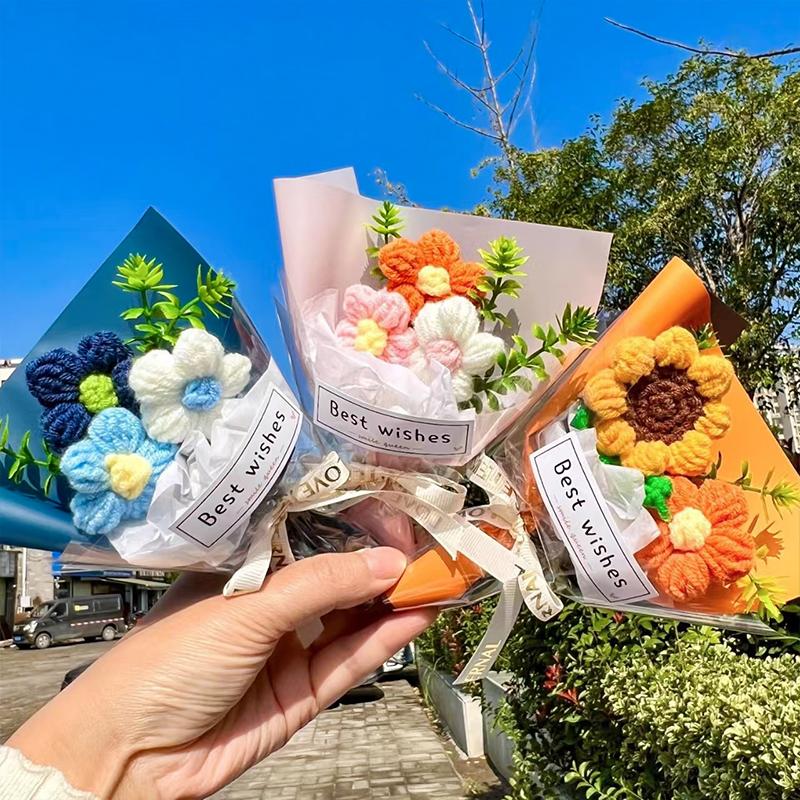 1 Stück Gestrickte Überraschung Simulation Bouquet Dekoration Satte Farben Schönheit Seidenblume Partys Segen Foto Requisite