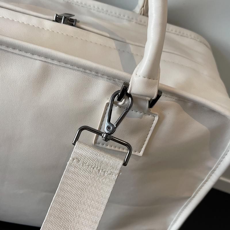 Premium Pu Duffle Bag for Unisex with Top Handle Stylish Travel Bag for Business and Weekend Trips
