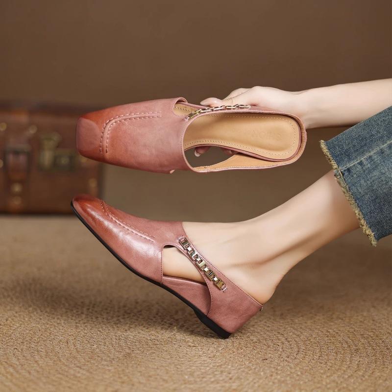 2025 New French Retro Style Bag Head Sandals Temperament Metal Chain Half Slippers Square Head Inner Height Increase Muller Shoes