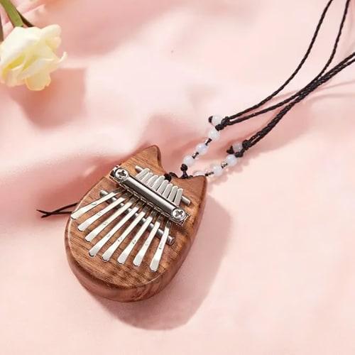 JOEBO Mini Kalimba Thumb Piano, 8-Key Portable Piano Pendant, Made of Premium Wood, Finger Piano, Finger Percussion Instrument, Finger Music Box, Begi