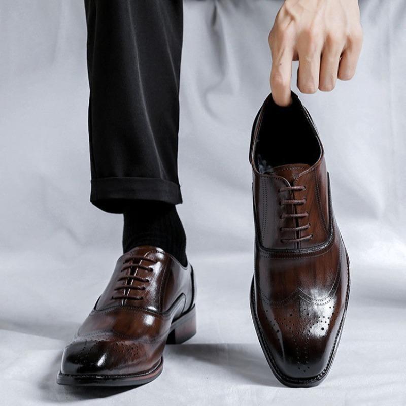 Men Dress Shoes Luxury Patent Leather Oxfords British Style Business Casual Leather Shoes Laced Derby Shoe Wedding Shoes for Men