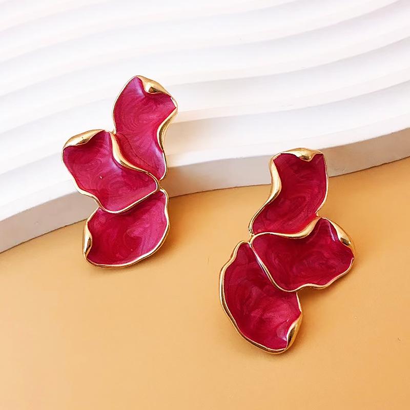 Three Petal Petals Drop Earrings for Women Red Green White Enamel Oil Leaves Dangle Earrings Trendy Tiny Curl Side Zircon