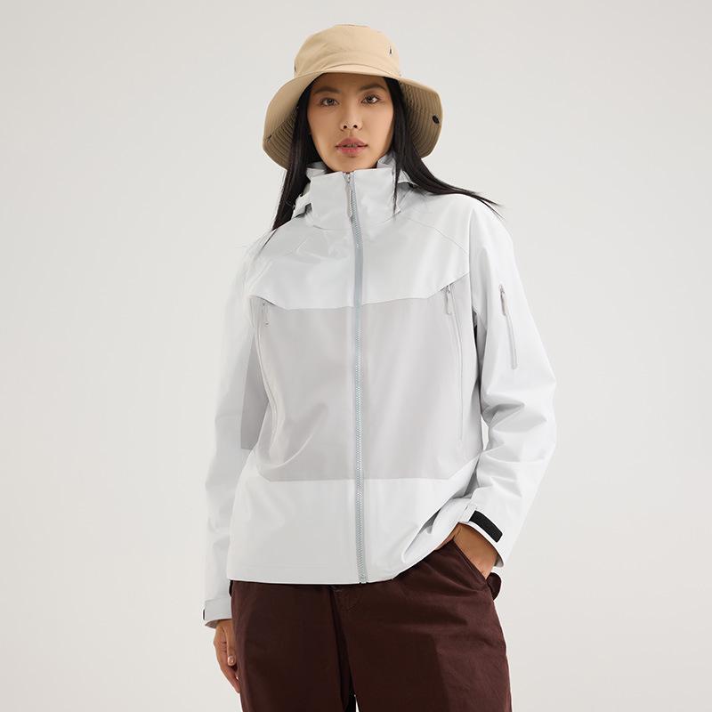 Women's 3-in-1 Waterproof Windproof Warm Jacket Set for Autumn/Winter Mountaineering