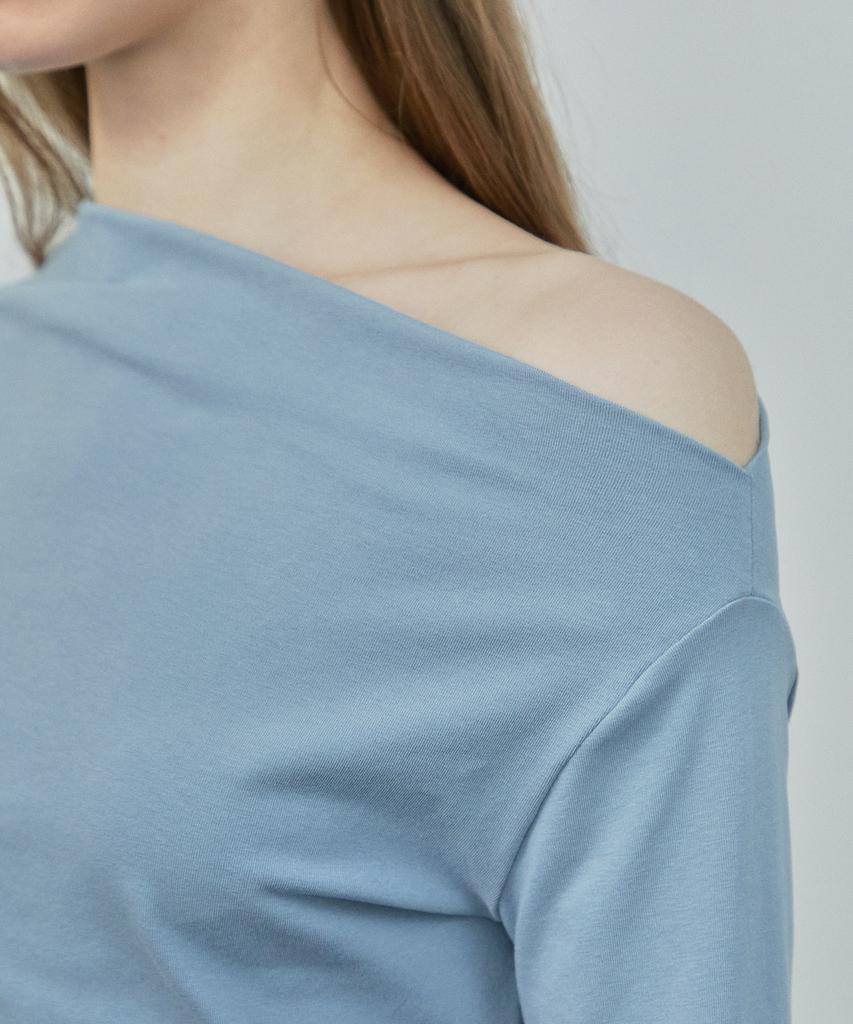 IHR Shirred Off-Shoulder T-Shirt / Sky Blue