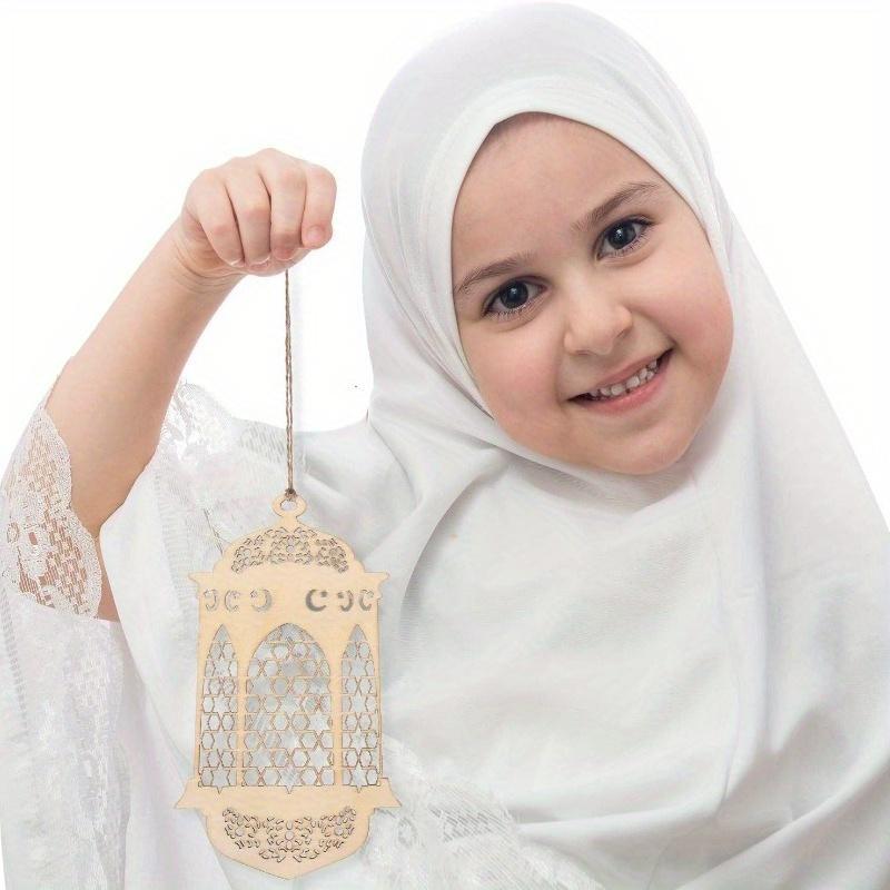 3Pcs Ramadan Wooden Ornaments Eid Mubarak Hanging Hollow Pendant Ramadan Party Wall Decorations Moon Star Lantern Shape Ornament for Muslim Islam